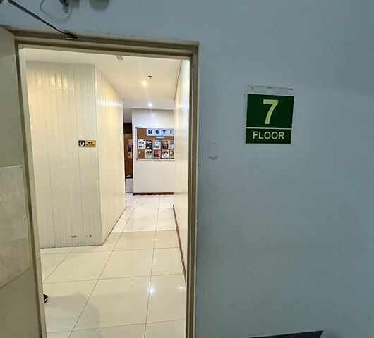 필리핀 세부 아이티파크 큐큐 qq어학원 7층 기숙사 출입구