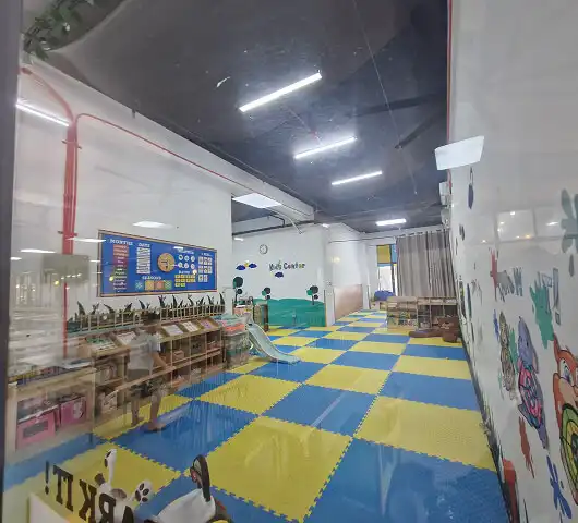 비세부어학원_가족연수 키즈룸 1