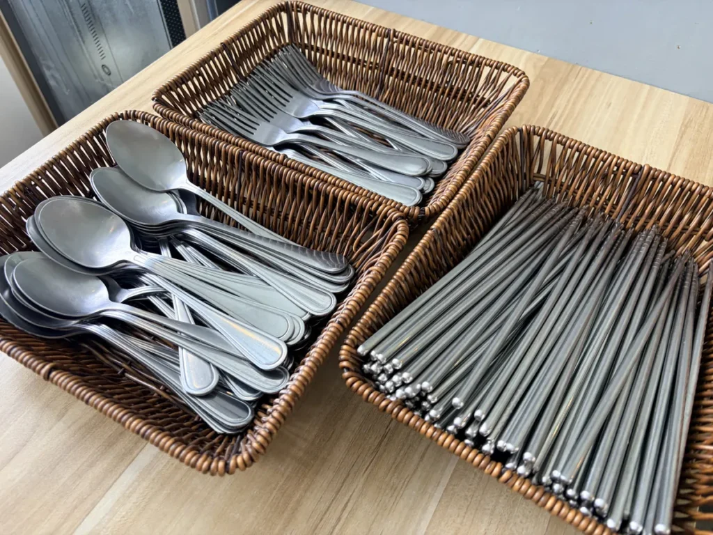 필리핀 바기오 BECI어학원 식당 수저 포크 젓가락 바구니