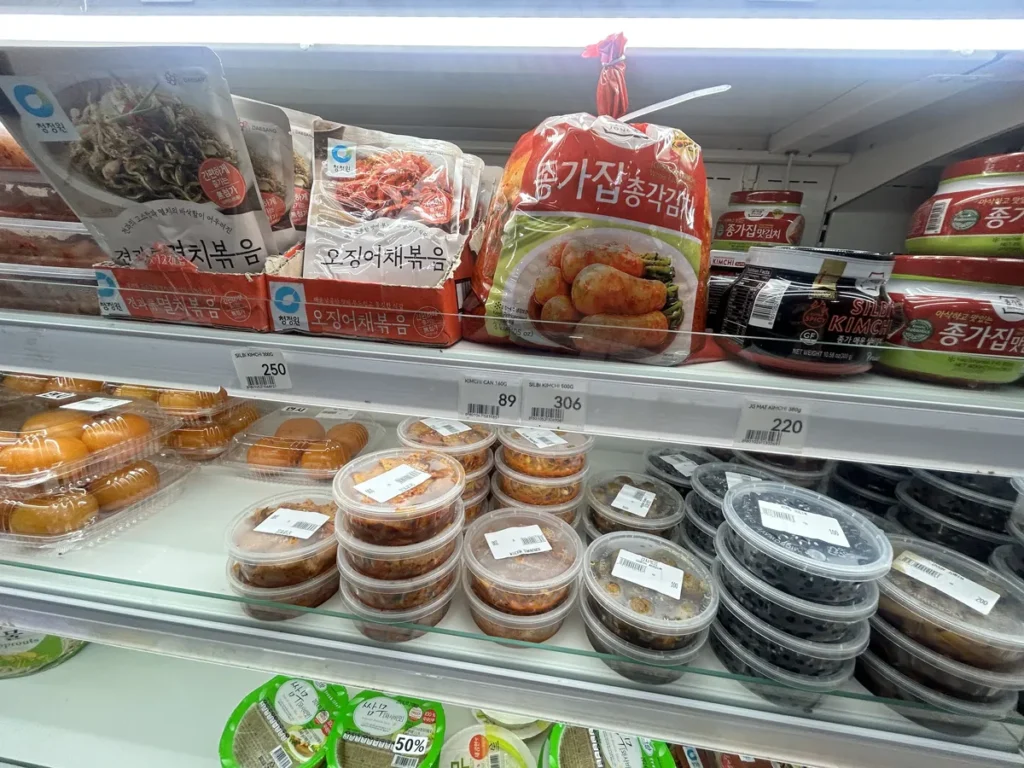 필리핀 클락 TALK어학원 주변 한인마트 김치 반찬 냉장 진열대