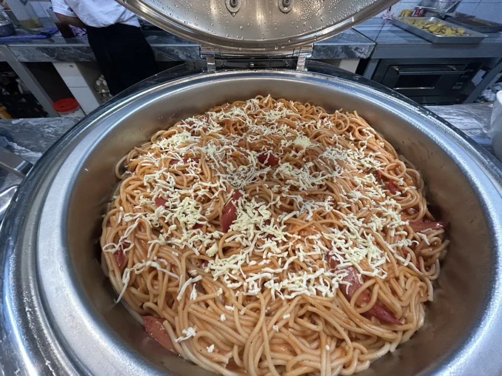 필리핀 CWA어학원 식사 치즈 토마토 스파게티