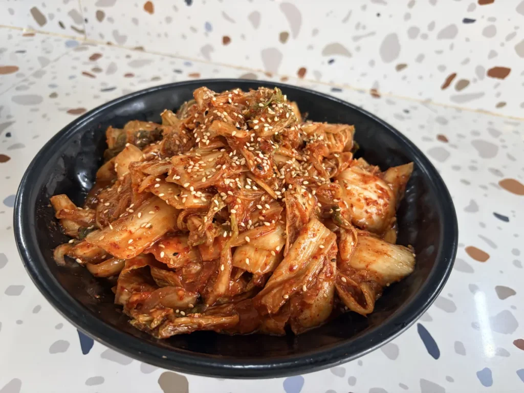 필리핀 바기오 E-Edu어학원 식당 매콤한 김치볶음 메뉴