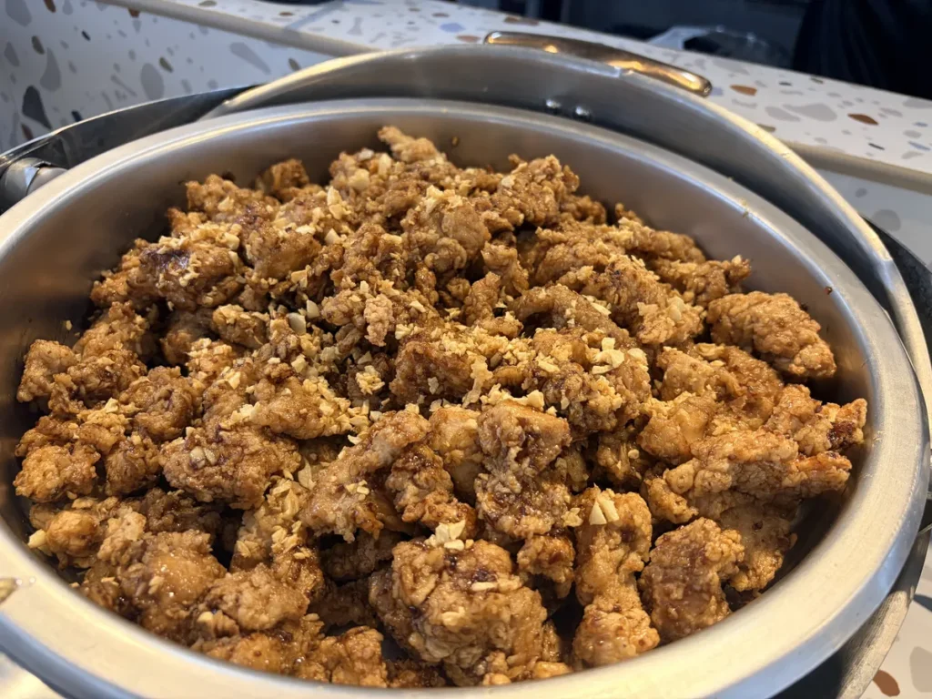 필리핀 바기오 E-Edu어학원 식당 마늘간장 닭강정 메뉴