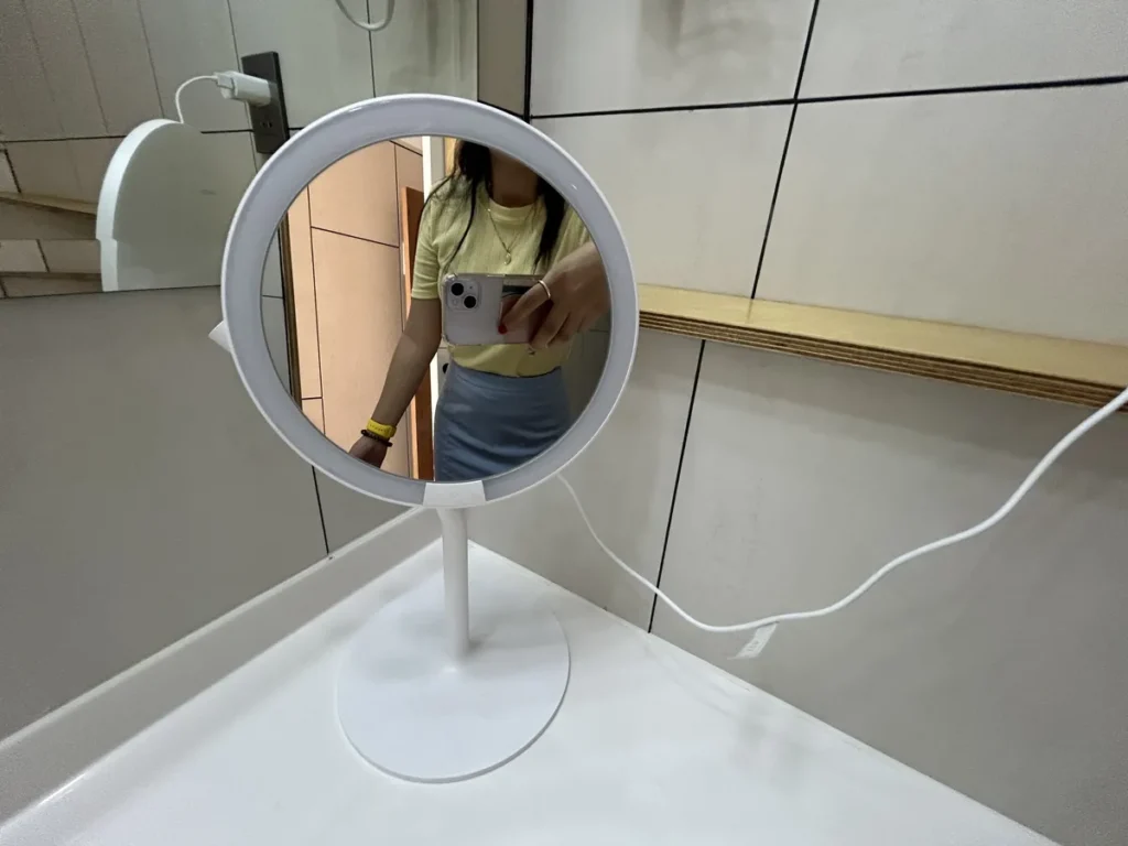 필리핀 세부 SMEAG엔칸토 기숙사 화장실 거울 조명 탁상거울