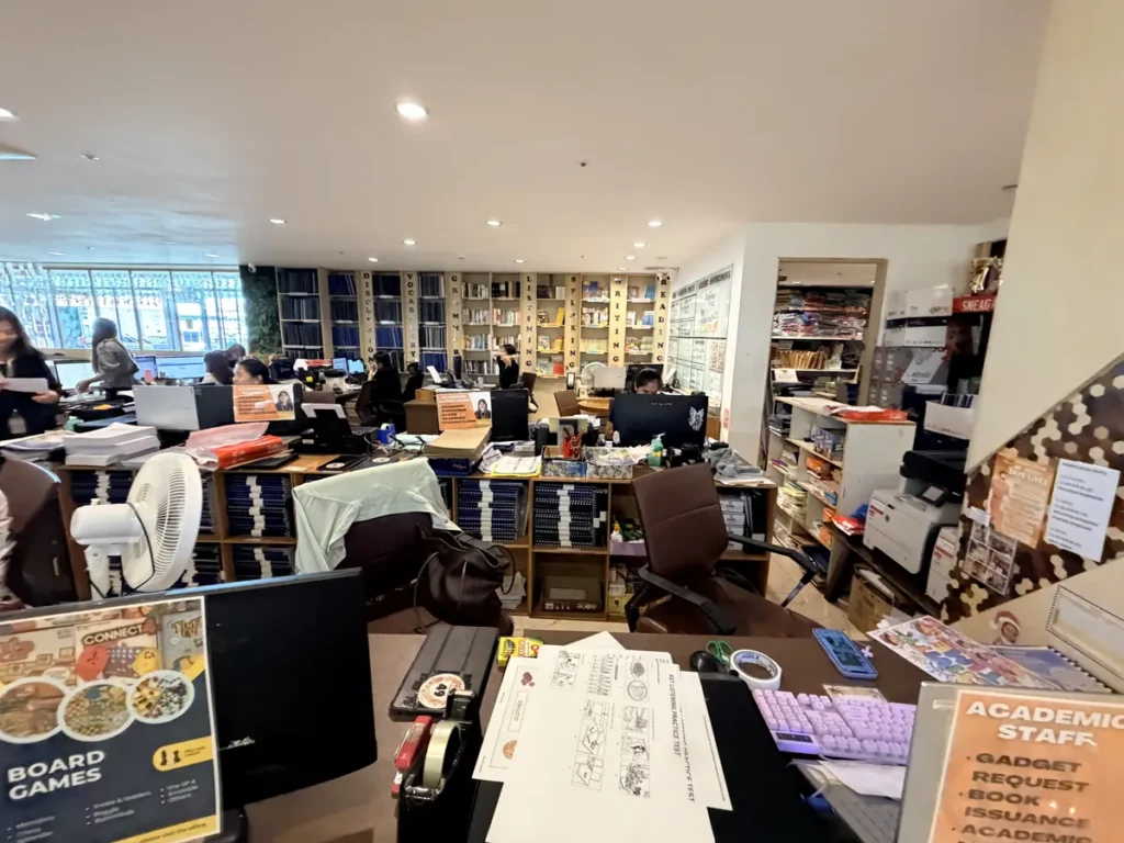필리핀 세부 SMEAG엔칸토 오피스 학사 스태프 사무실 전경