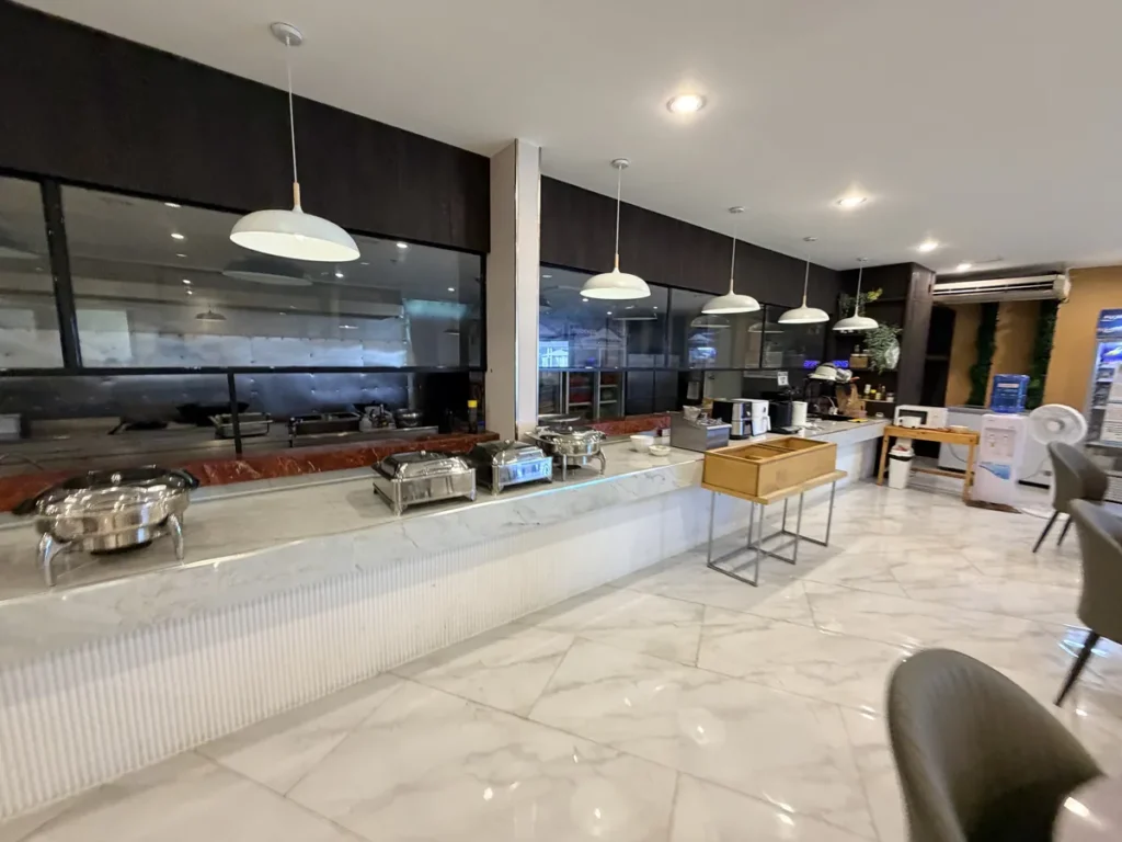 필리핀 세부 SMEAG엔칸토 식당 대리석 뷔페 배식대