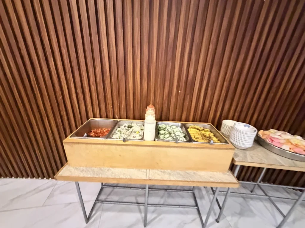 필리핀 세부 SMEAG엔칸토 식사 4종 반찬 배식 트레이