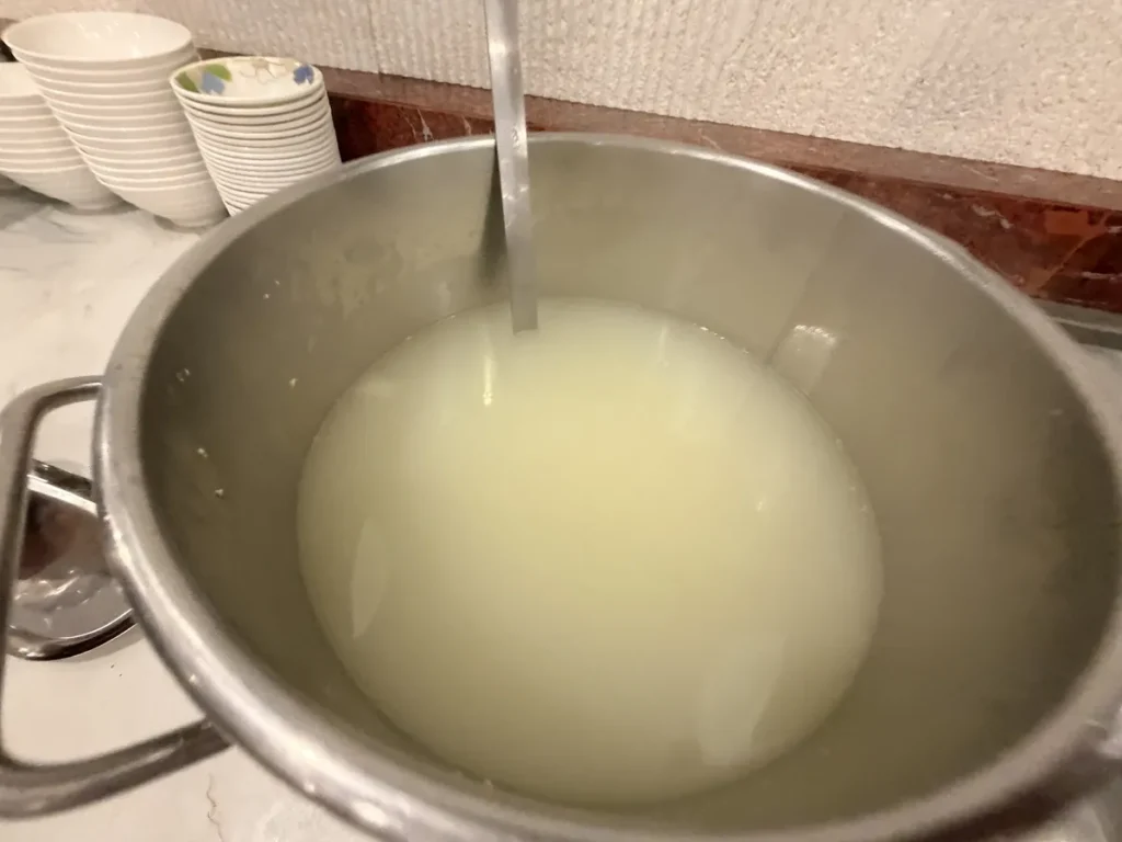 필리핀 세부 SMEAG엔칸토 식사 따뜻한 국물 솥