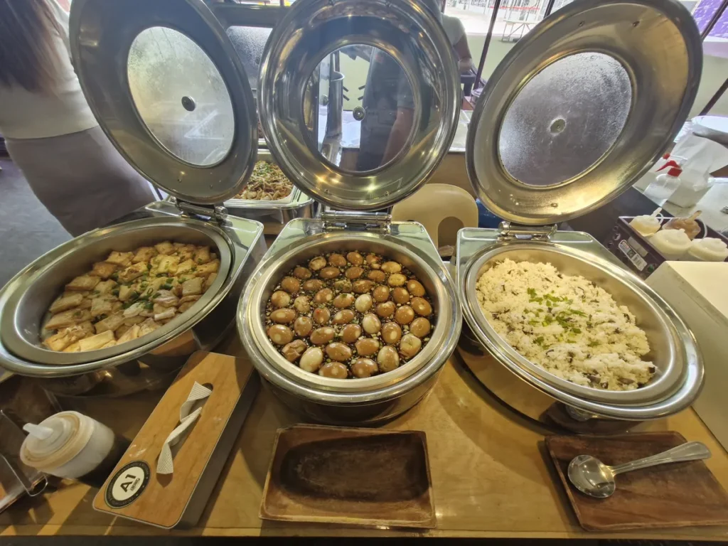 필리핀 세부 SMEAG엔칸토 식사 두부조림·계란장·잡곡밥