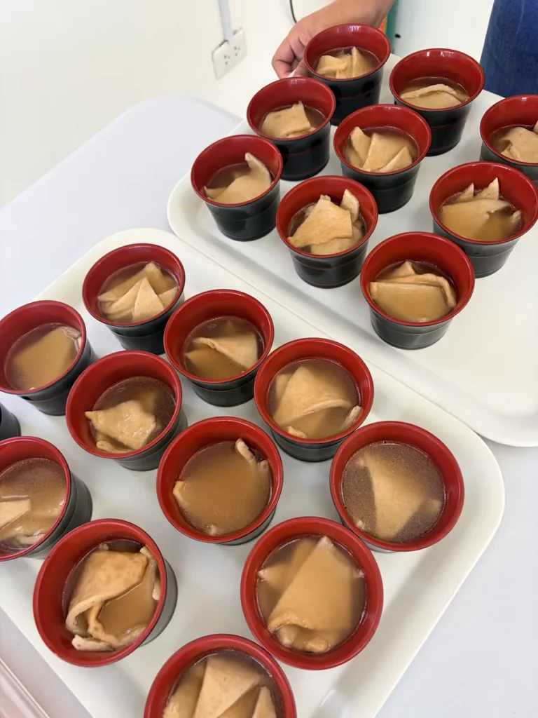 필리핀 세부 EDUTALK어학원 학원 식당 계란찜 컵 배식 차림