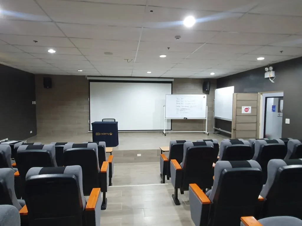 필리핀 세부 EV어학원 시티캠퍼스 컨퍼런스 모의시험장 유리문