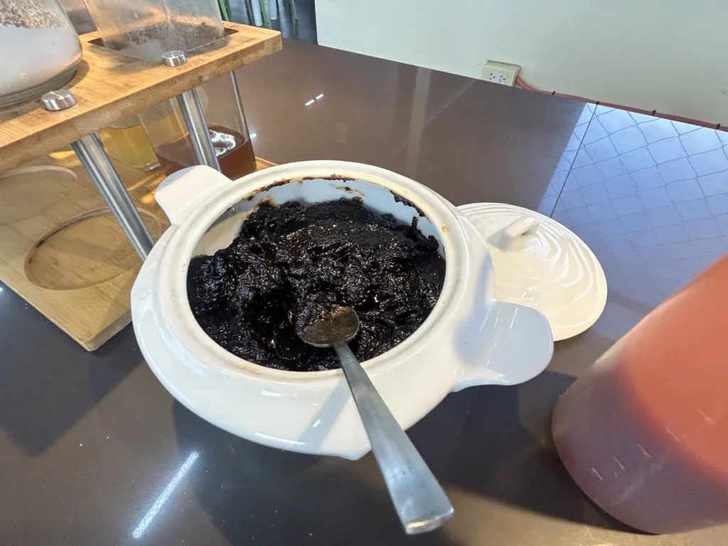 필리핀 세부 IMS어학원 식사 짜장 소스 그릇
