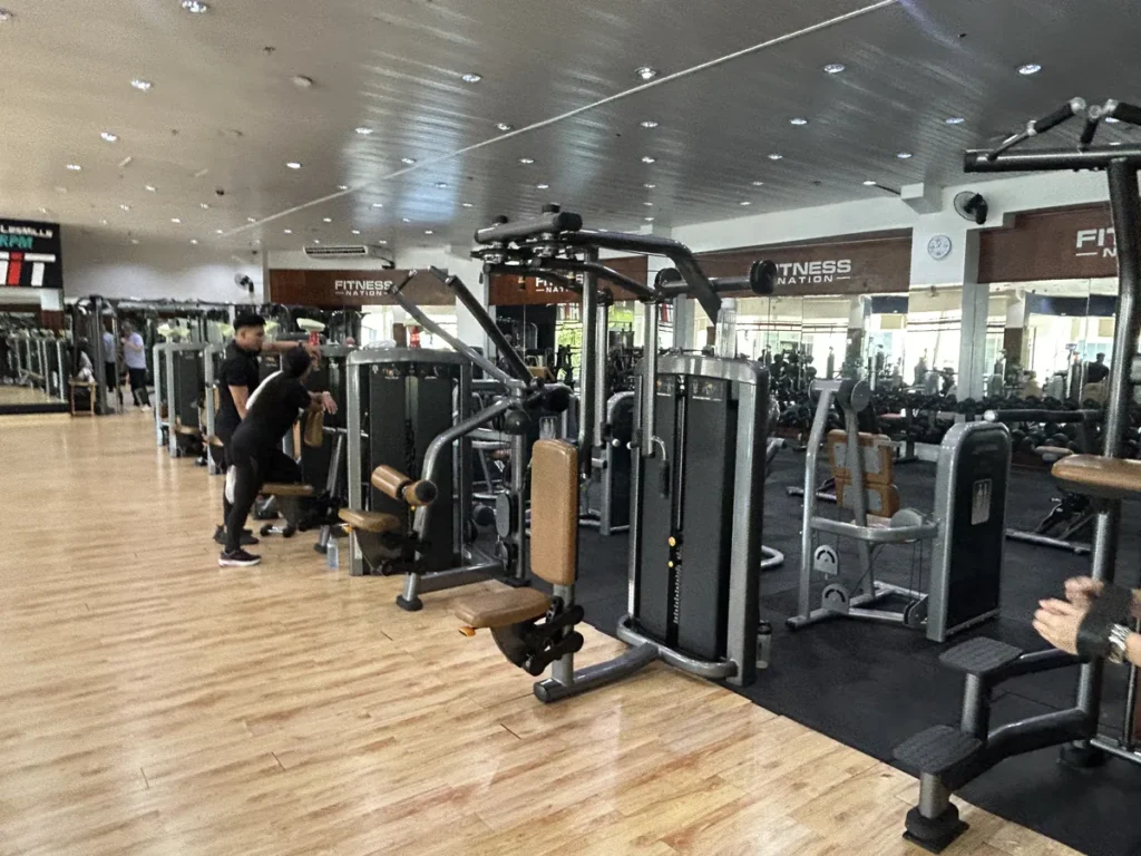 필리핀 세부 IMS어학원 주변 헬스장 웨이트 머신 라인
