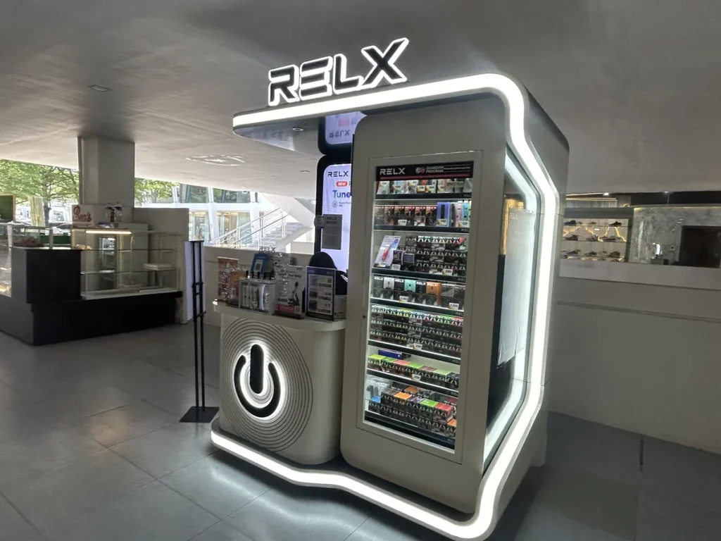 필리핀 세부 IMS어학원 주변 아케이드몰 RELX 전자기기 자판 키오스크