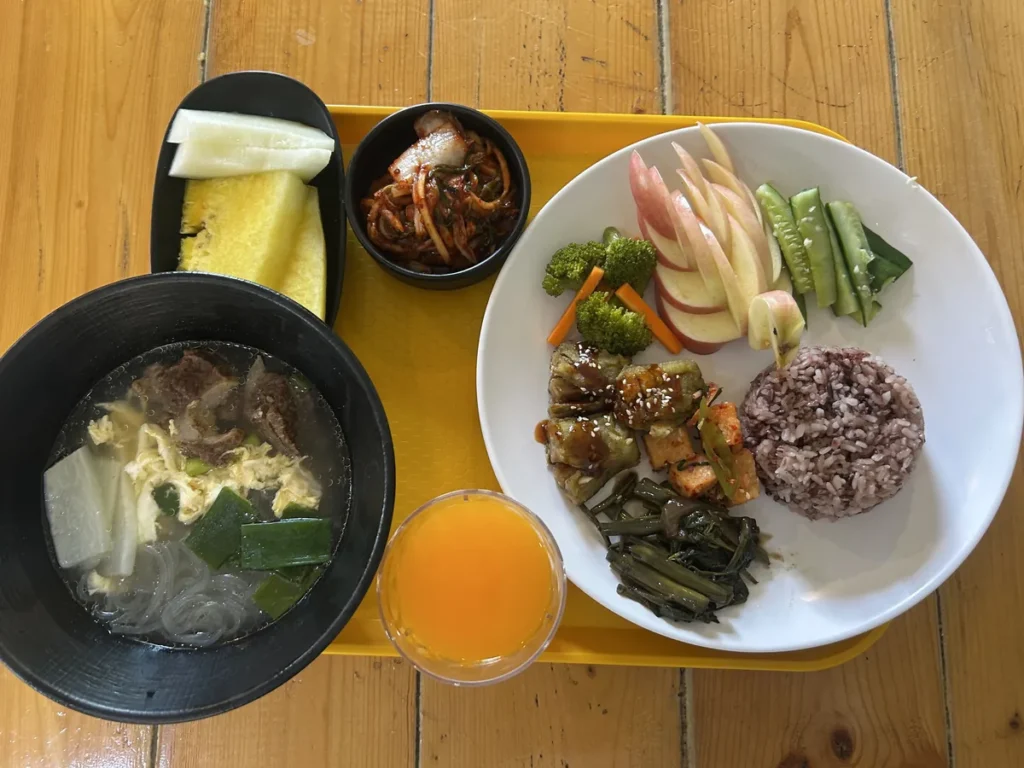 필리핀 바기오 JIC어학원 한식 식판 국과 흑미밥 반찬