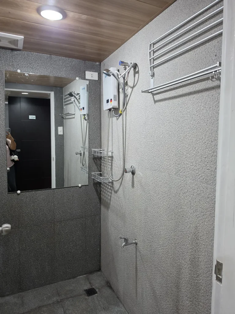 필리핀 바기오 MONOL어학원 4인실 캡슐 공용 샤워실
