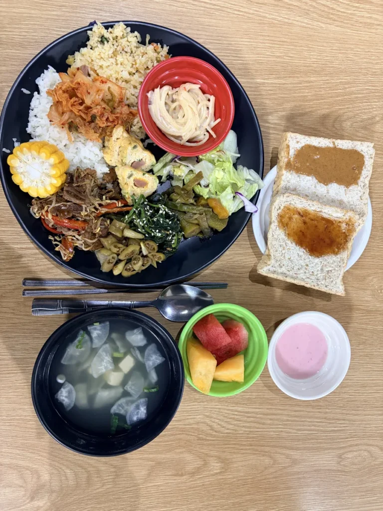 필리핀 바기오 PINES어학원 식사 밥·반찬·식빵·무국·과일 정식
