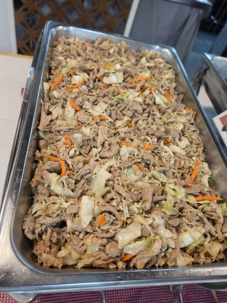 필리핀 바기오 PINES어학원 식사 양배추 넣은 돼지고기 볶음