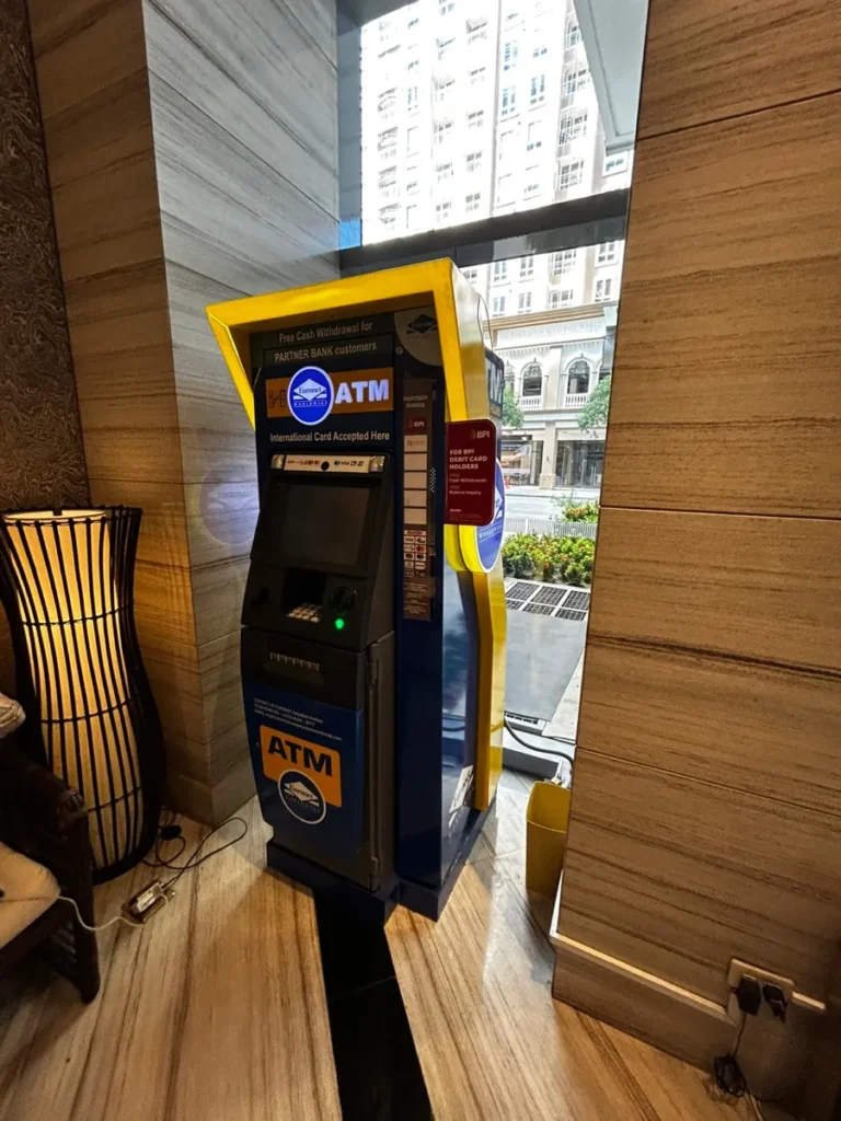 필리핀 막탄 QQ어학원 외부숙소 로비 ATM 기기