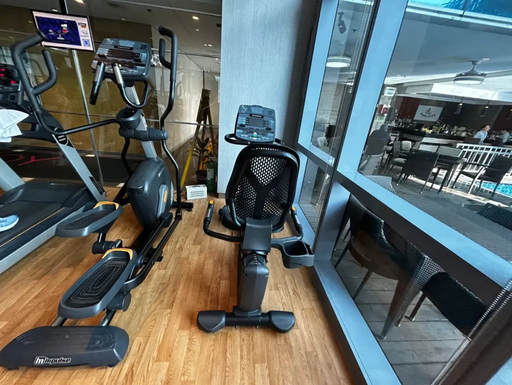 필리핀 막탄 QQ어학원 외부숙소 헬스장 일립티컬과 싸이클