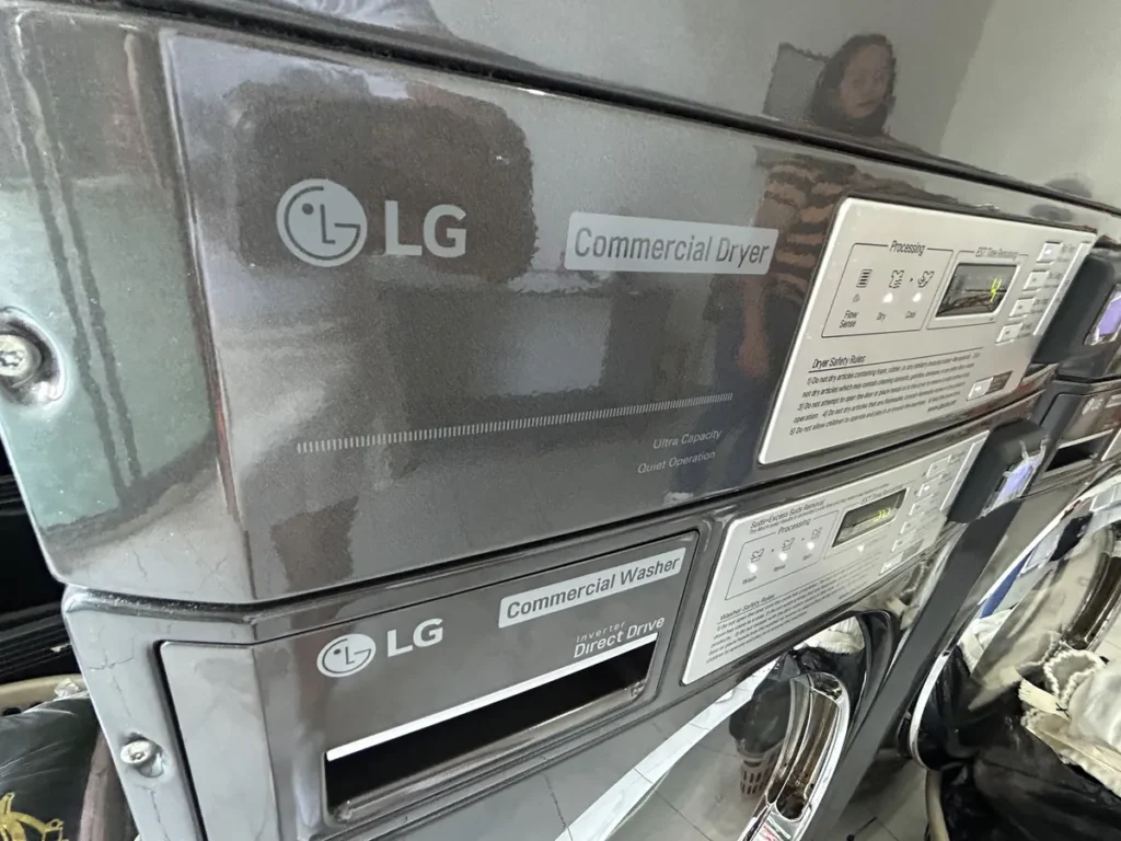 필리핀 세부 B CEBU어학원 세탁실 LG 상업용 세탁건조기