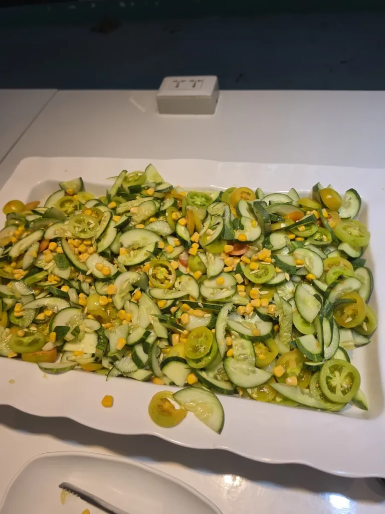 필리핀 세부 B CEBU어학원 식사 오이 토마토 옥수수 샐러드