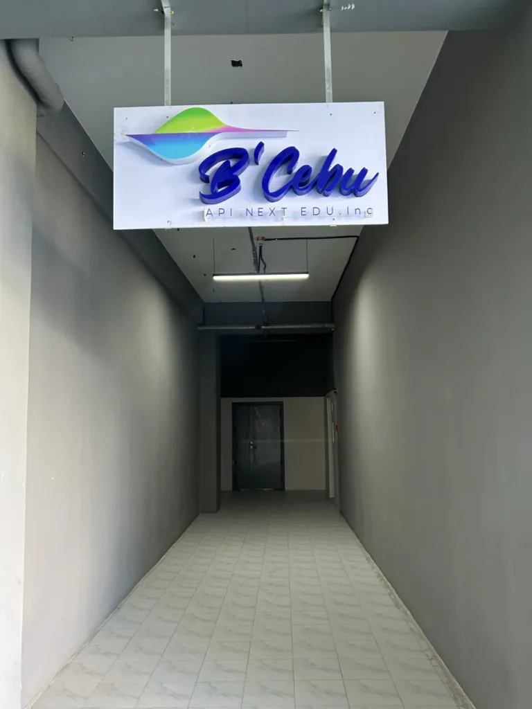 필리핀 세부 B CEBU어학원 입구로비 B'Cebu 간판 복도