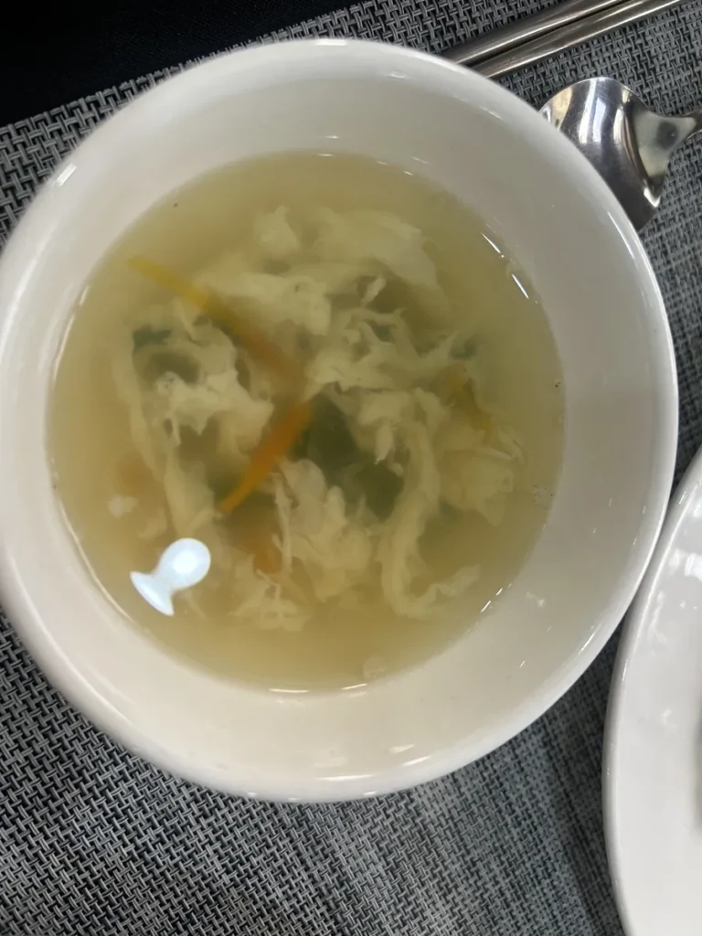 필리핀 세부 BESTA어학원 식사 계란 넣은 맑은 국